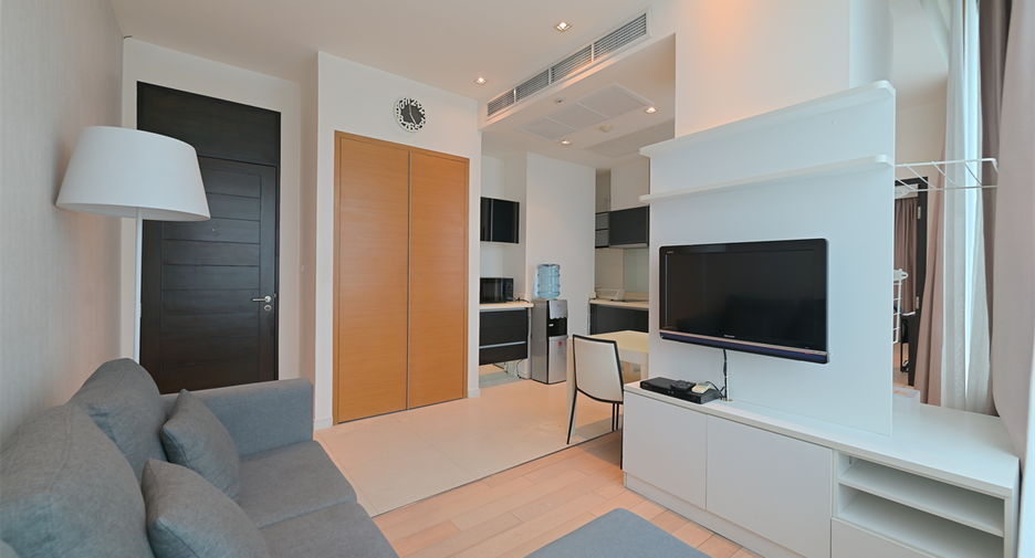For sale 1 bed condo in Watthana, Bangkok