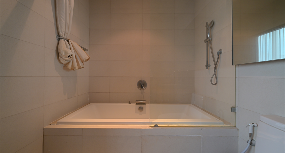 For sale 1 bed condo in Watthana, Bangkok