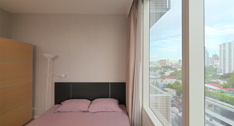 For sale 1 bed condo in Watthana, Bangkok