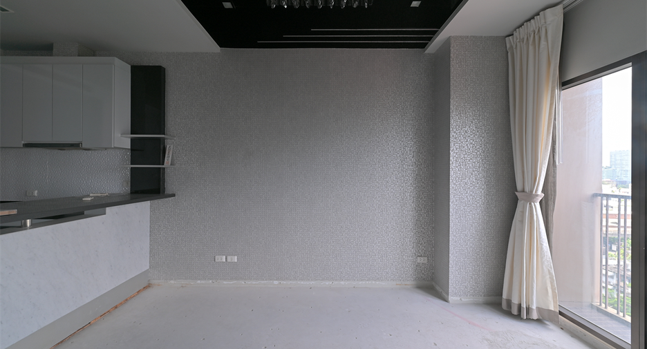 For sale 2 ベッドルーム condo in Khlong Toei, Bangkok