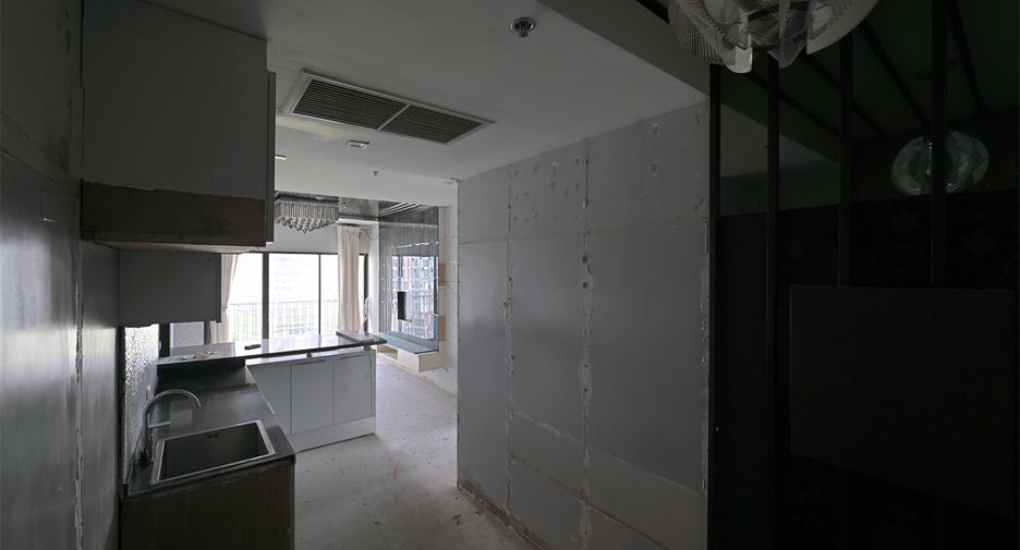 For sale 2 ベッドルーム condo in Khlong Toei, Bangkok