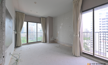 For sale 2 ベッドルーム condo in Khlong Toei, Bangkok