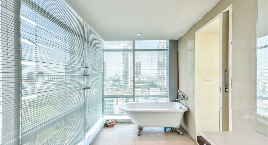 For sale 2 bedrooms condo in Sathon, Bangkok