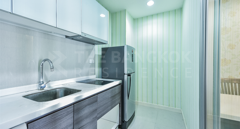 For sale 1 bed condo in Sathon, Bangkok