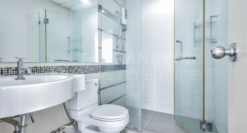 For sale 1 bed condo in Sathon, Bangkok