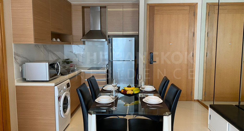 À vendre 1 chambre condo à Khlong Toei, Bangkok