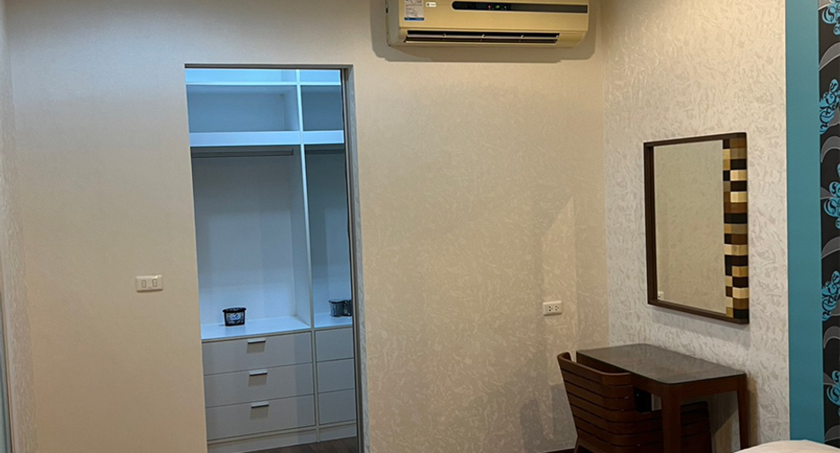 For sale 1 bed condo in Khlong San, Bangkok