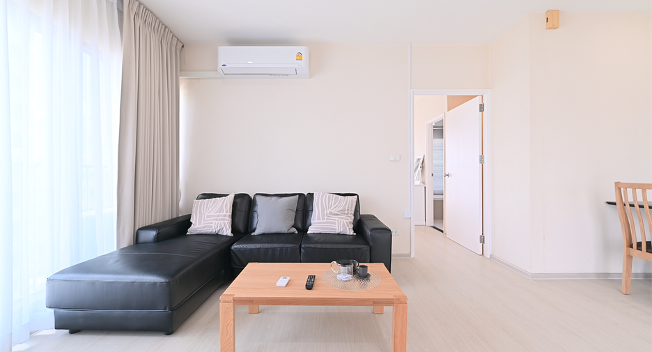 For sale 1 bed condo in Khlong Toei, Bangkok