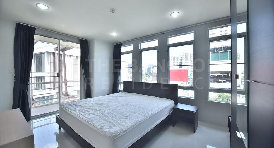 For sale 2 bedrooms condo in Watthana, Bangkok
