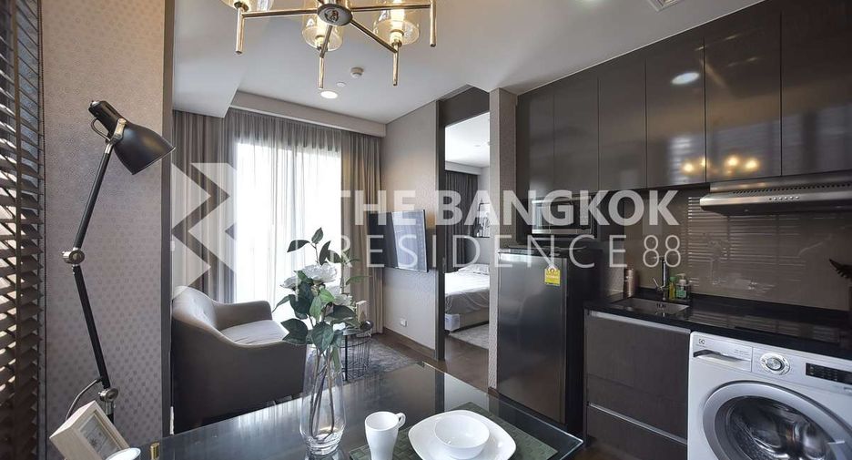 For sale 1 bed condo in Khlong Toei, Bangkok