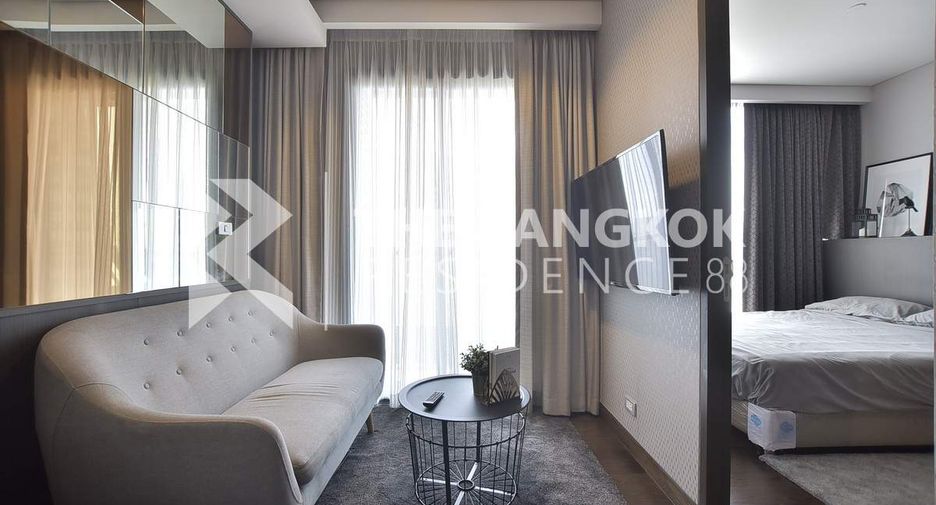 For sale 1 bed condo in Khlong Toei, Bangkok