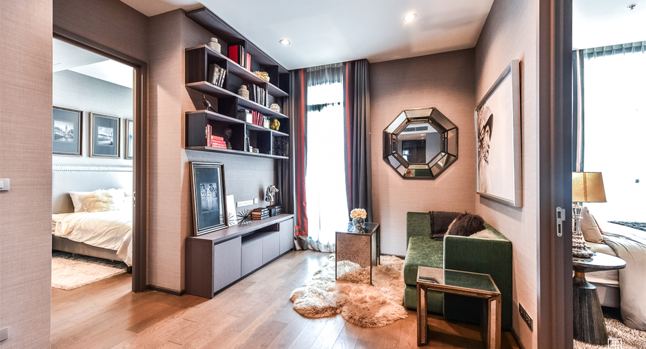 For sale 3 ベッドルーム condo in Sathon, Bangkok