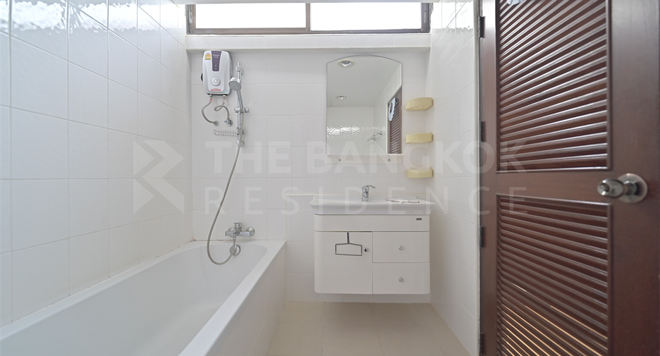 Wohnung zum Kauf mit 2 Zimmer in Watthana, Bangkok