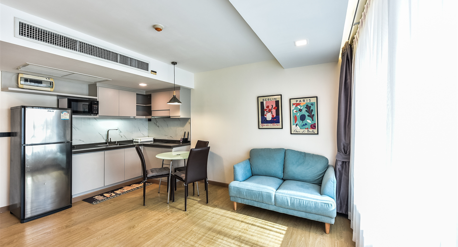 For sale 1 Beds condo in Sathon, Bangkok