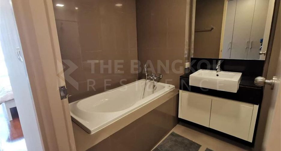 For sale 1 bed condo in Khlong Toei, Bangkok