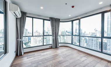 For sale 2 bedrooms condo in Pathum Wan, Bangkok