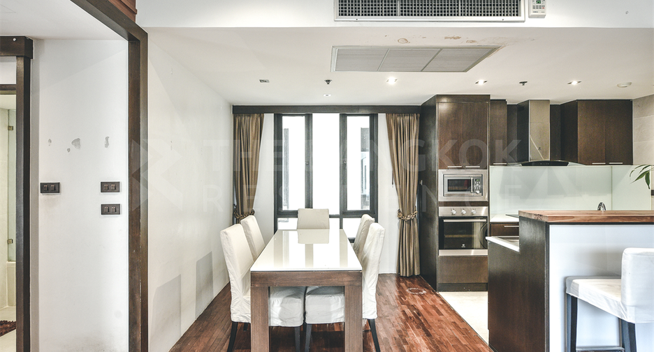 For sale 2 bedrooms condo in Sathon, Bangkok