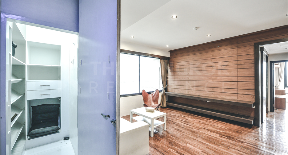 For sale 2 bedrooms condo in Sathon, Bangkok