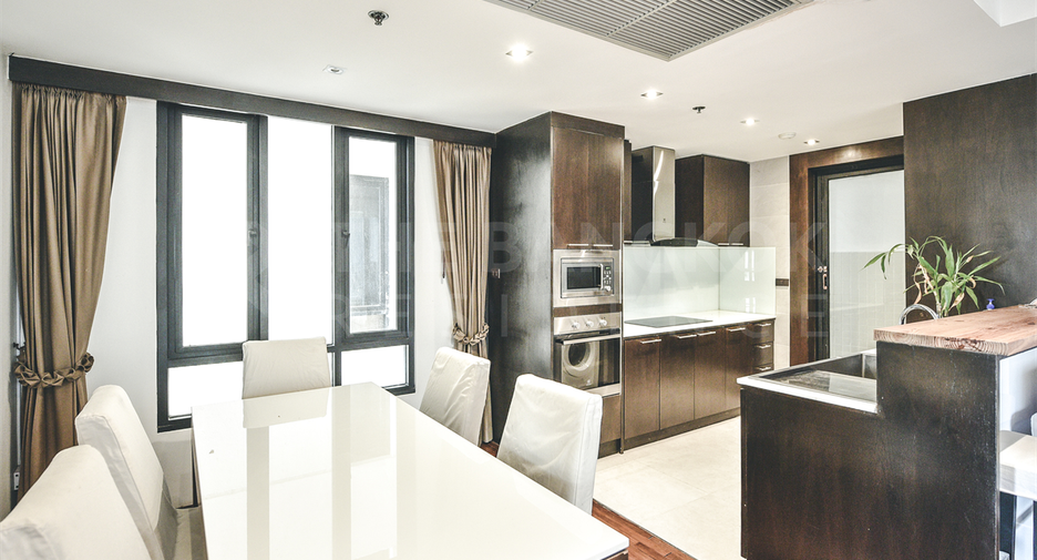 For sale 2 bedrooms condo in Sathon, Bangkok