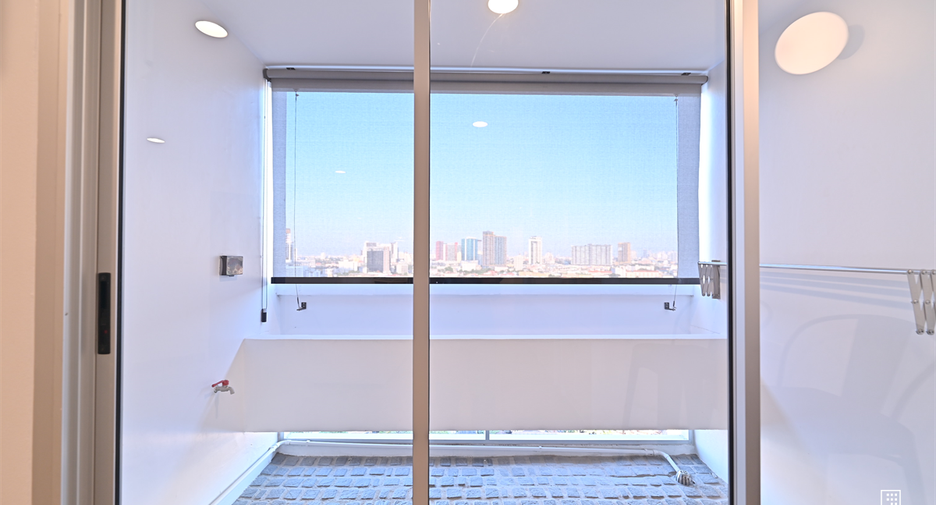 For sale 2 bedrooms condo in Watthana, Bangkok