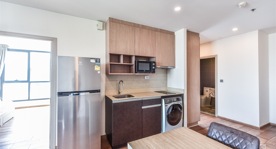For sale 2 bedrooms condo in Pathum Wan, Bangkok