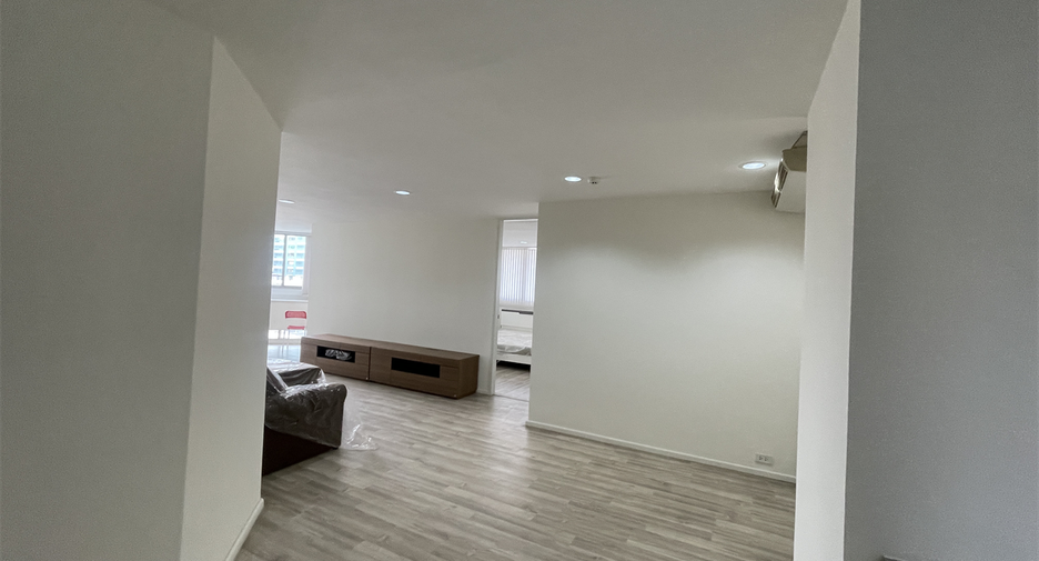 Condo en venta de 2 habitaciones en Watthana, Bangkok
