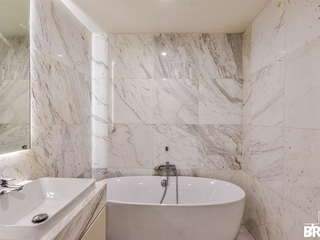 Condo en venta de 3 habitaciones en Sathon, Bangkok