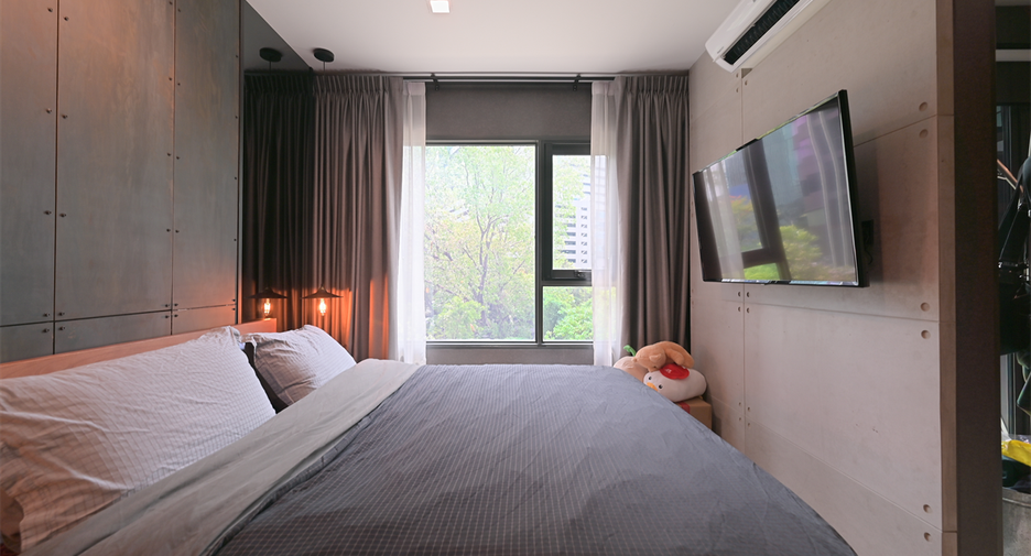 For sale 1 bed condo in Pathum Wan, Bangkok