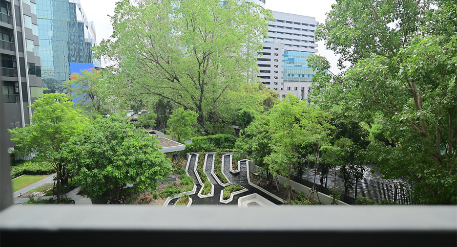 For sale 1 bed condo in Pathum Wan, Bangkok