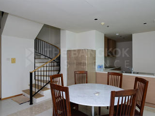 For sale 2 ベッドルーム condo in Sathon, Bangkok