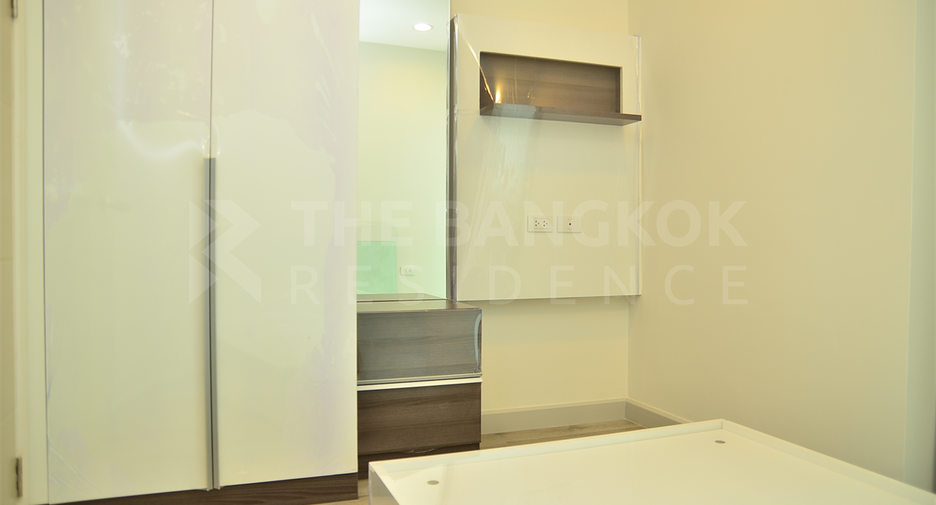 For sale 2 bedrooms condo in Sathon, Bangkok
