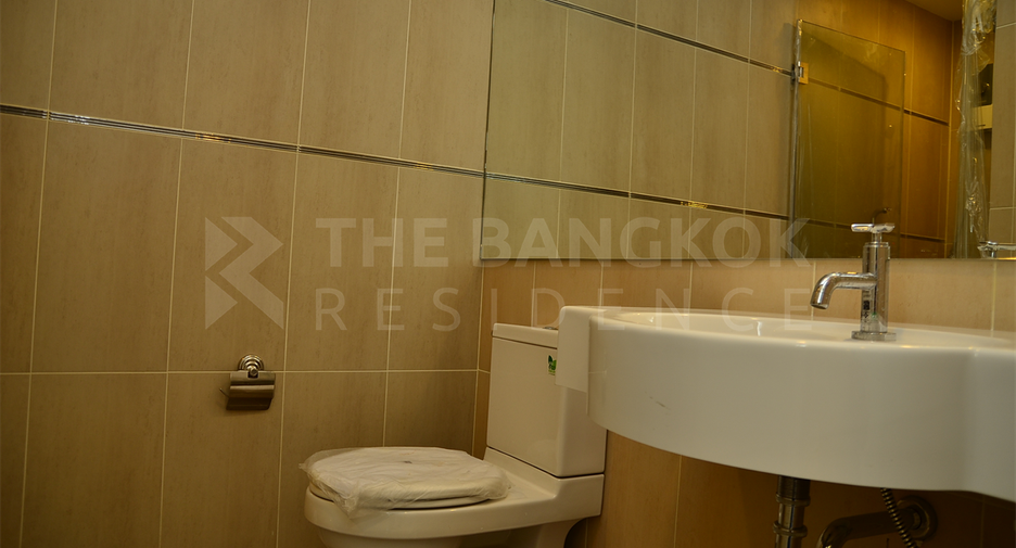 For sale 2 bedrooms condo in Sathon, Bangkok