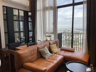 For sale 2 ベッドルーム condo in Phra Khanong, Bangkok