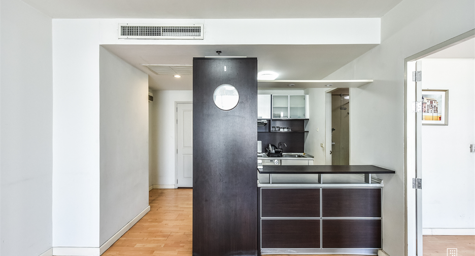 For sale 1 bed condo in Sathon, Bangkok