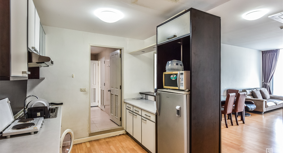 For sale 1 bed condo in Sathon, Bangkok