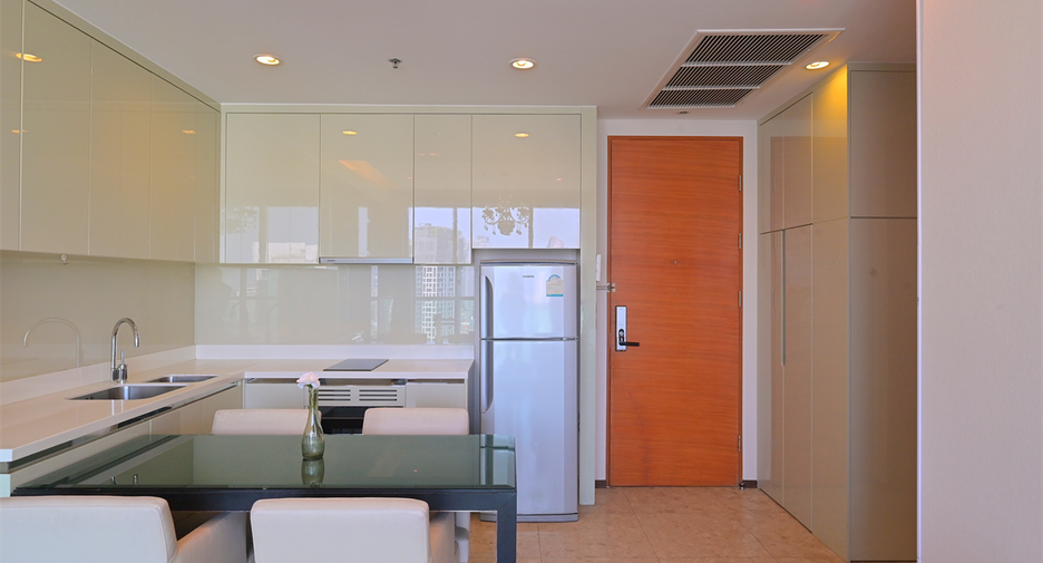 Condo en venta de 2 habitaciones en Khlong Toei, Bangkok
