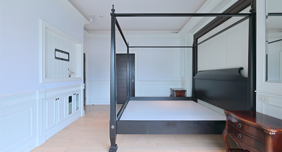 For sale 1 bed condo in Watthana, Bangkok