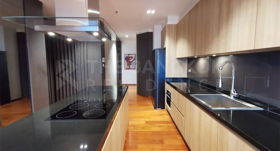 For sale 2 ベッドルーム condo in Yan Nawa, Bangkok