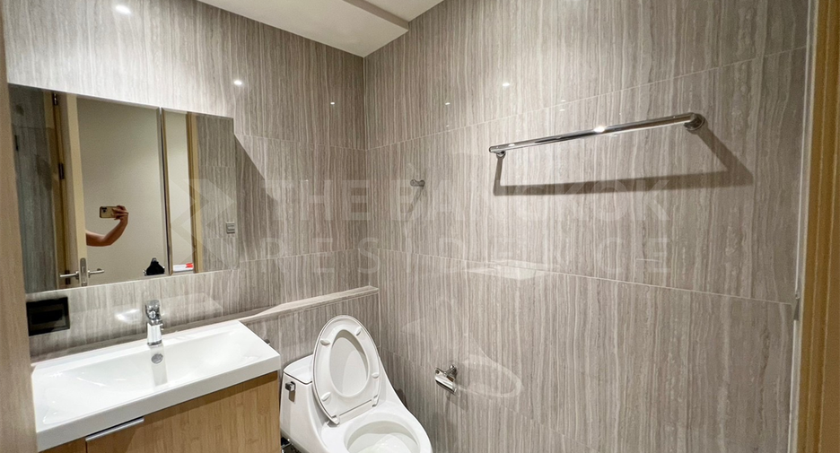 For sale 2 ベッドルーム condo in Watthana, Bangkok