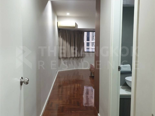For sale 3 bedrooms condo in Khlong Toei, Bangkok