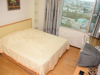 Продажа 1 кровать кондо в Кхлонг Сан, Бангкок