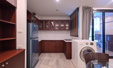 For sale 1 bed condo in Khlong Toei, Bangkok