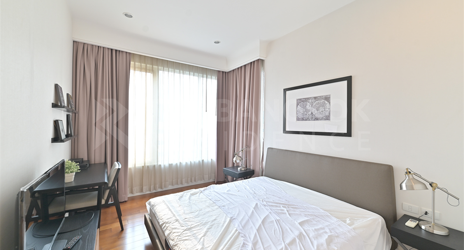 For sale 2 bedrooms condo in Pathum Wan, Bangkok