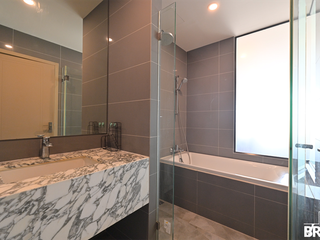 For sale 1 bed condo in Pathum Wan, Bangkok