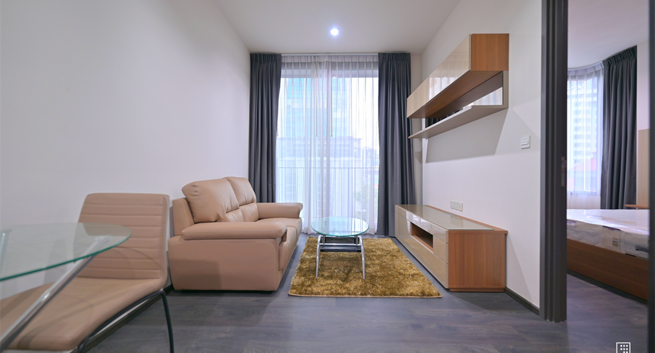 For sale 1 bed condo in Khlong Toei, Bangkok