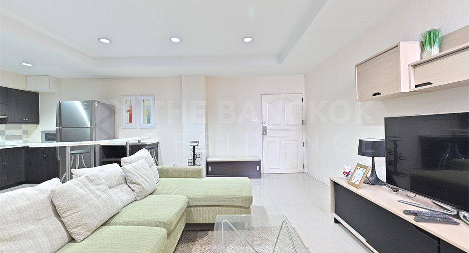 For sale 1 bed condo in Khlong Toei, Bangkok