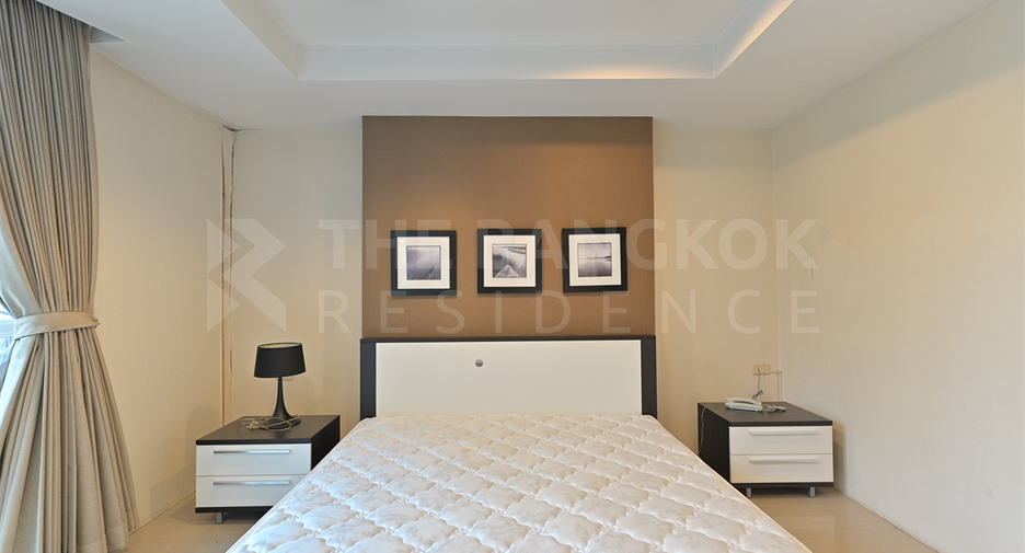 For sale 1 bed condo in Khlong Toei, Bangkok