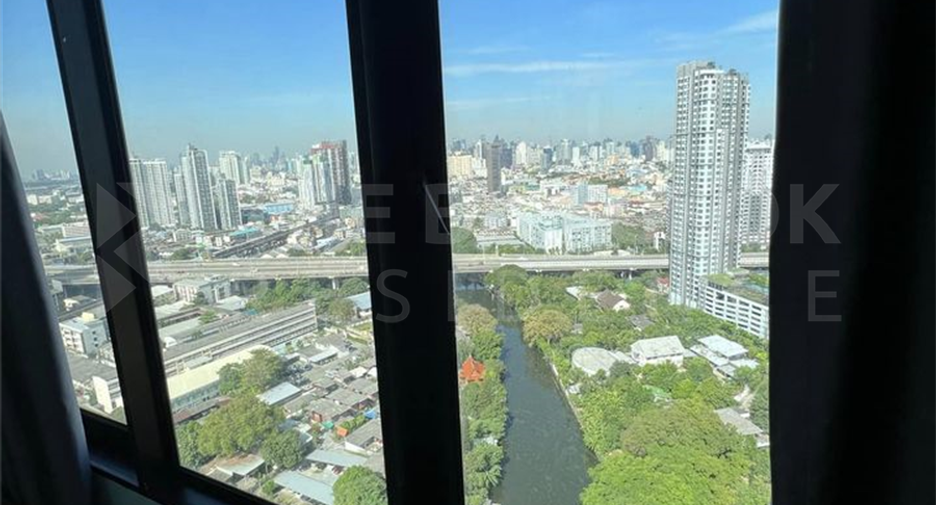 À vendre 2 chambres condo à Watthana, Bangkok