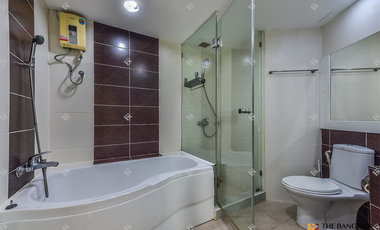 For sale 2 bedrooms condo in Yan Nawa, Bangkok
