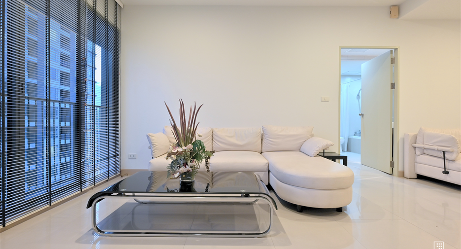 For sale 2 bedrooms condo in Watthana, Bangkok